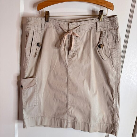Liz Claiborne Khaki Light Beige Straight Short Skirt sz 12 - Picture 1 of 10